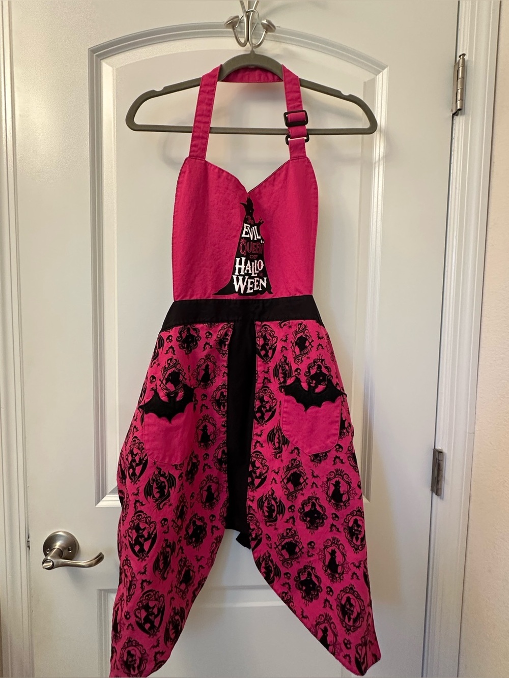 USED Disney Hot Pink Halloween Apron with Black Bat & Villains